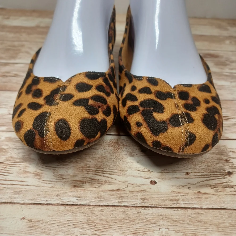 Pierre Dumas Leopard / Cheetah Print Flat Ballet Slipper Shoes Size 7 Tan Black